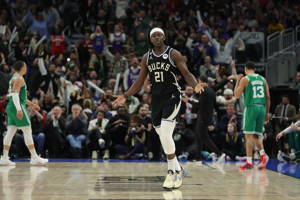 Holiday cree que los Celtics le ofrecen "más oportunidades de ganar"