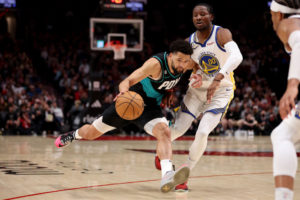 Portland da otra oportunidad a Skylar Mays