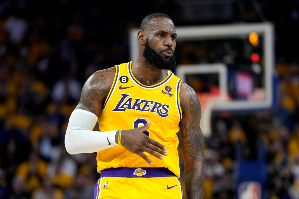 LeBron no jugará el primer partido de pretemporada
