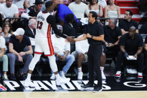 Erik Spoelstra denuncia el menosprecio a Bam Adebayo