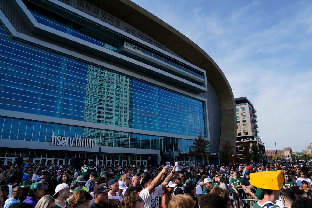 Locura en Milwaukee con la llegada de Damian Lillard