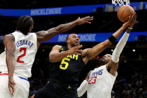 Talen Horton-Tucker y Collin Sexton, en la rampa de salida de los Jazz