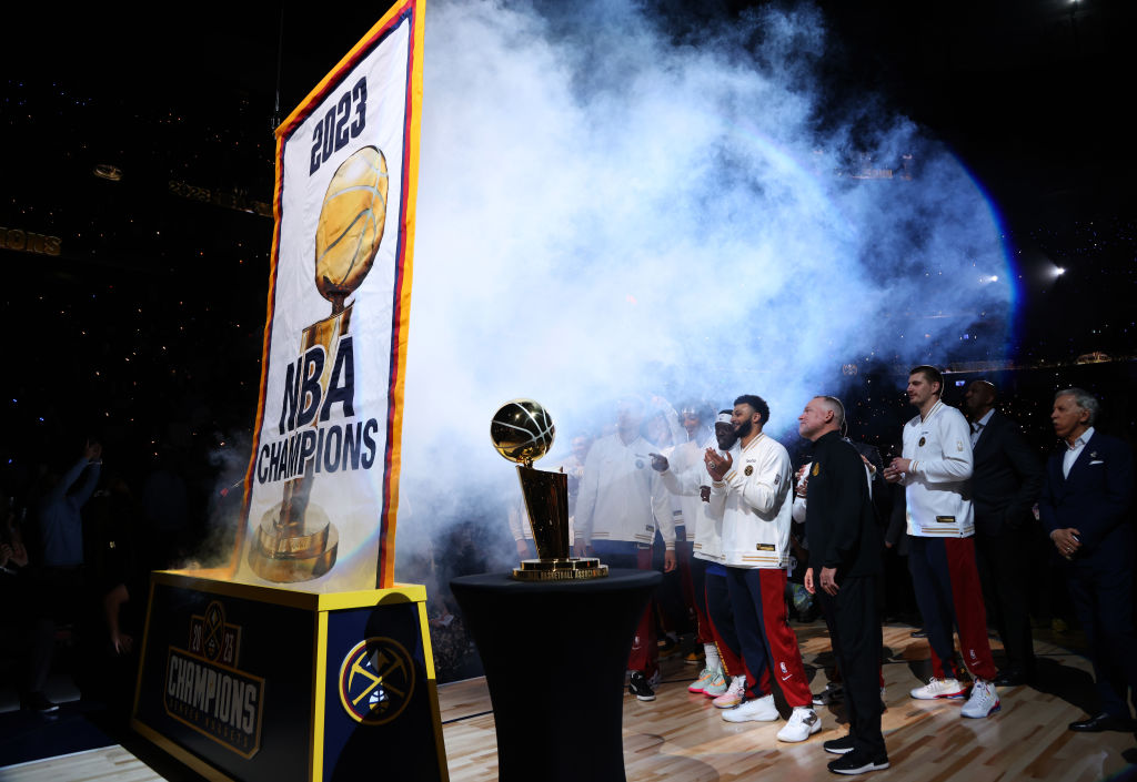 Fiesta completa en Denver: reciben su anillo y ganan a Lakers