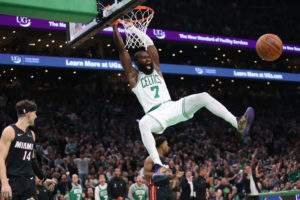 Boston muestra su potencial ante Miami
