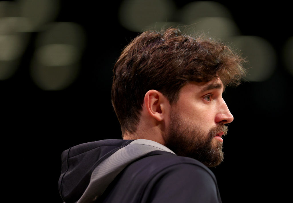 Joe Harris joins the injury plague in Detroit