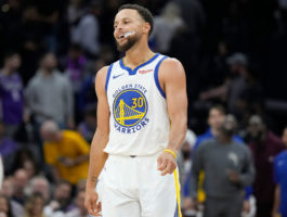 Curry da el triunfo a Golden State en un final de infarto