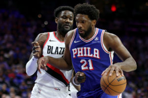 La NBA castiga a Joel Embiid