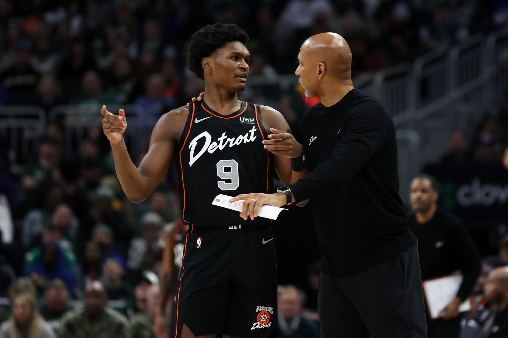 Los Pistons no quieren 'sobrecargar' a Ausar Thompson