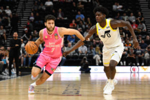 Los Jazz ven en Taylor Hendricks a un "monstruo" defensivo