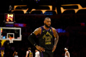 Los Lakers no podrán lucir su uniforme negro en Las Vegas
