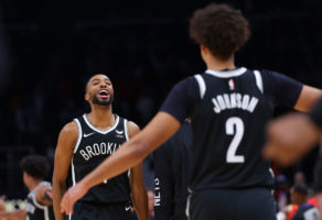 Mikal Bridges y Cameron Johnson están "emocionados" por su regreso a Phoenix