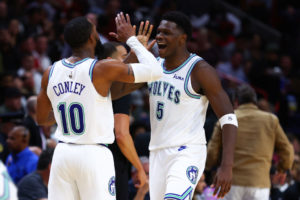Minnesota se doctora remontando en Miami