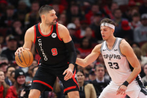 Chicago estará un tiempo sin Nikola Vucevic