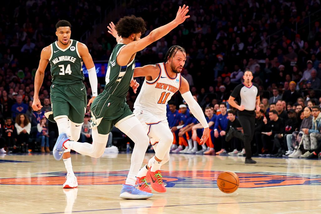 Brunson arruina la Navidad a los Bucks
