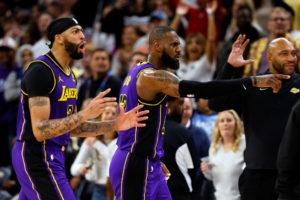 LeBron James carga contra los árbitros por lo ocurrido en Minnesota