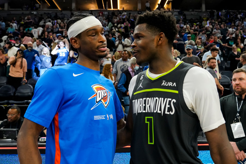 Shai Gilgeous-Alexander lanza un dardo a Anthony Edwards
