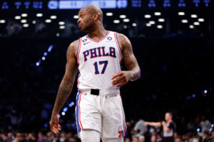 P.J. Tucker se inclina por un destino
