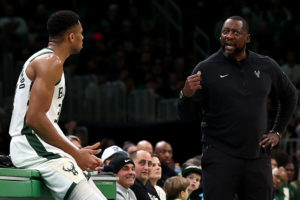 Giannis niega ser responsable de la marcha de Griffin