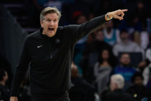 Chris Finch, crítico con Towns tras sus 62 puntos: "Ha sido un baloncesto inmaduro"