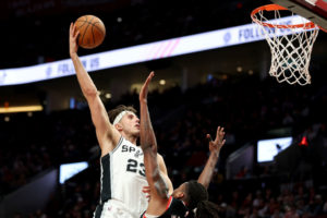 Zach Collins estará al menos dos semanas de baja