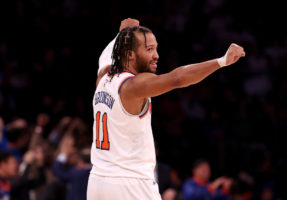 Los Knicks ganan en Philadelphia con 29 puntos de Brunson