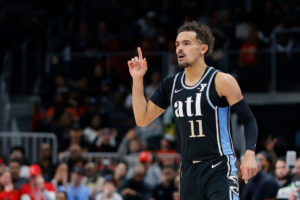 Trae Young, baja indefinida debido a una conmoción