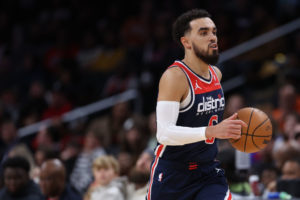 Washington planea renovar a Tyus Jones