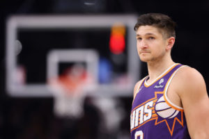 Phoenix saca del mercado a Grayson Allen