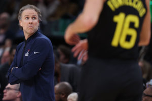 Los Wizards se piensan mantener a Brian Keefe en el banquillo