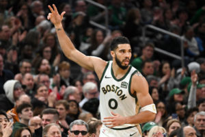 Boston echa el freno a los Pacers