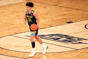 D.J. Carton firma por 10 días con los Raptors