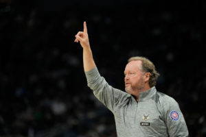 Budenholzer se postula como favorito para el banquillo de los Nets