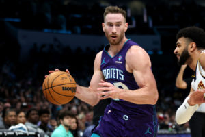 Tres jugadores condensan las ofertas en Charlotte