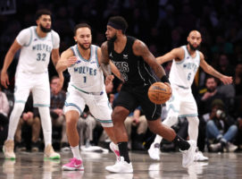 Phoenix incorpora a Royce O'Neale y David Roddy