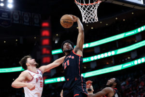 Thaddeus Young firmará con los Suns