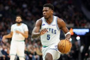 Minnesota da un golpe de autoridad ante los Clippers