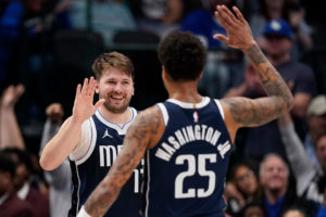 Cinco seguidas de los 'nuevos Mavs'