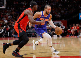 Un error arbitral condena a los Knicks