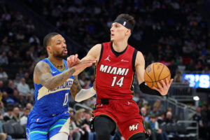 Tyler Herro hace sonreír a los Heat con su regreso