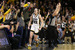 Caitlin Clark ya es la máxima anotadora histórica de la NCAA femenina