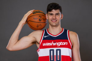 Los Wizards firman a Tristan Vukcevic por 2 años