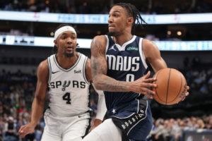 A.J. Lawson firma con Dallas por cuatro años
