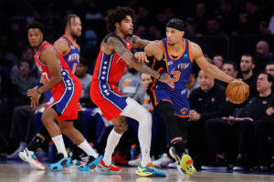 Los Sixers se llevan un duelo caótico ante los Knicks