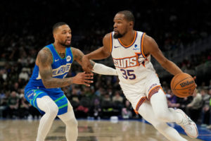 Victoria con autoridad para Milwaukee en el retorno de Middleton