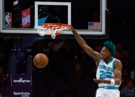 Los Clippers refuerzan su plantilla justo antes de los playoffs