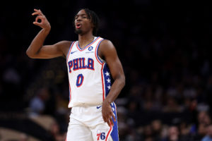 Los 76ers se enganchan a la pelea por la sexta plaza del Este