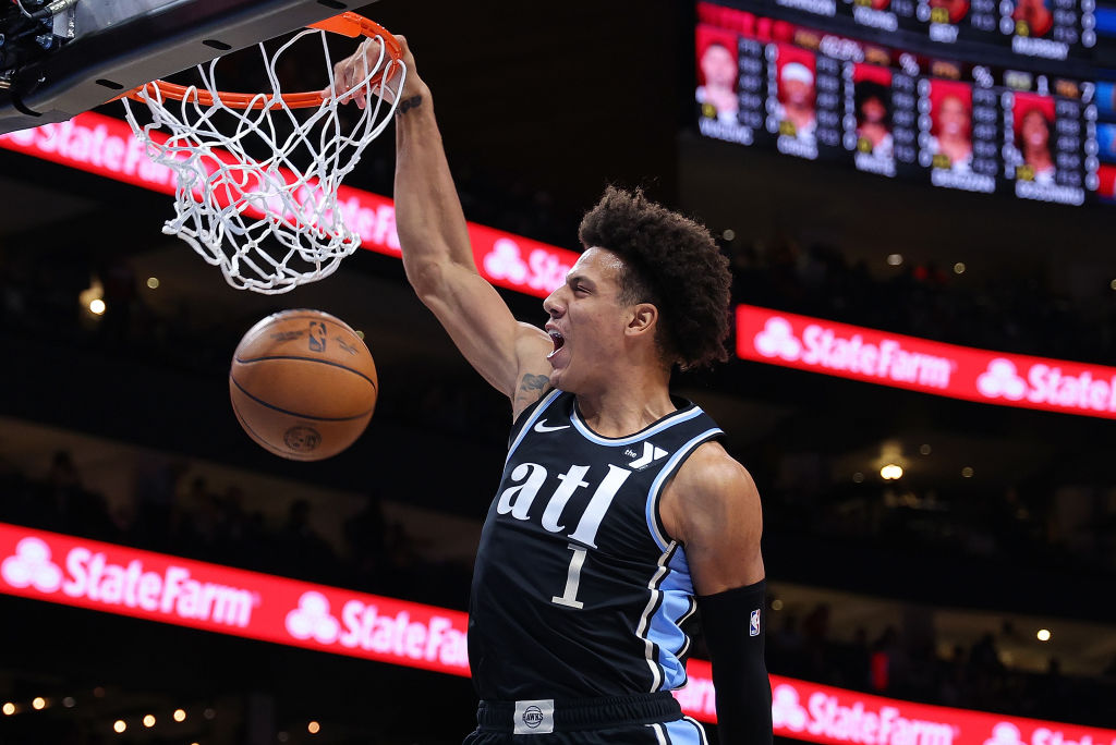 Jalen Johnson vuelve dos semanas después