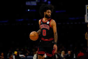 Coby White hace a Chicago soñar con los playoffs