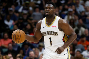 Zion será evaluado día a día por una lesión en el dedo