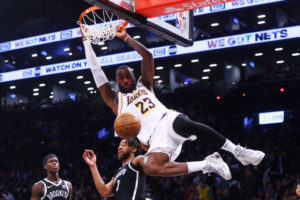 LeBron conquista Brooklyn con 40 puntos